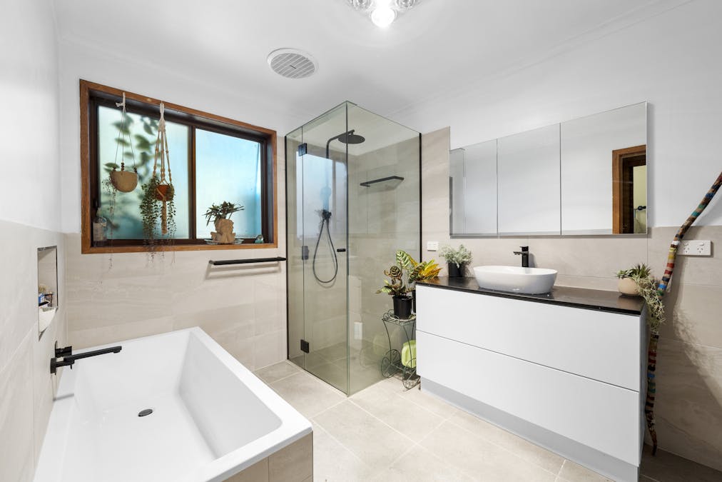 2/4 Sevens Avenue, Euroa, VIC, 3666 - Image 6