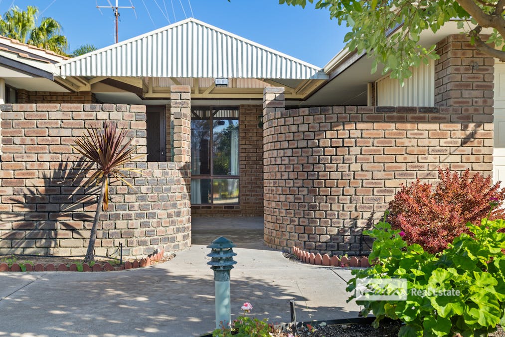 19 Lyons Way, Harvey, WA, 6220 - Image 2