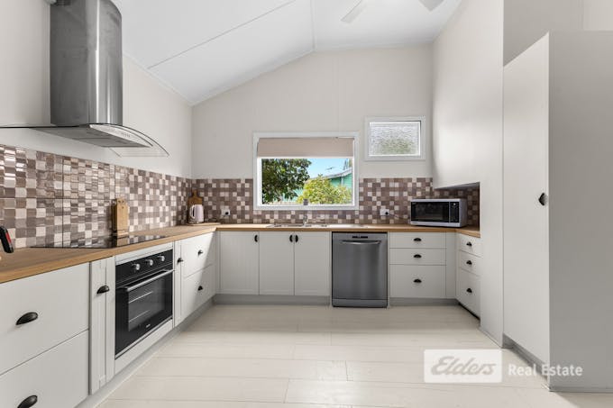 14 Jones Street, Collie, WA, 6225 - Image 2
