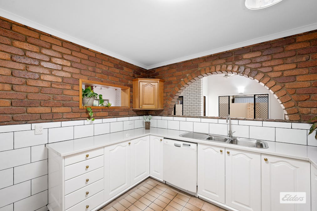 16 Hickory Avenue, Kin Kora, QLD, 4680 - Image 6
