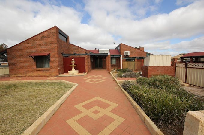 1 Cowan Way, Merredin, WA, 6415 - Image 1