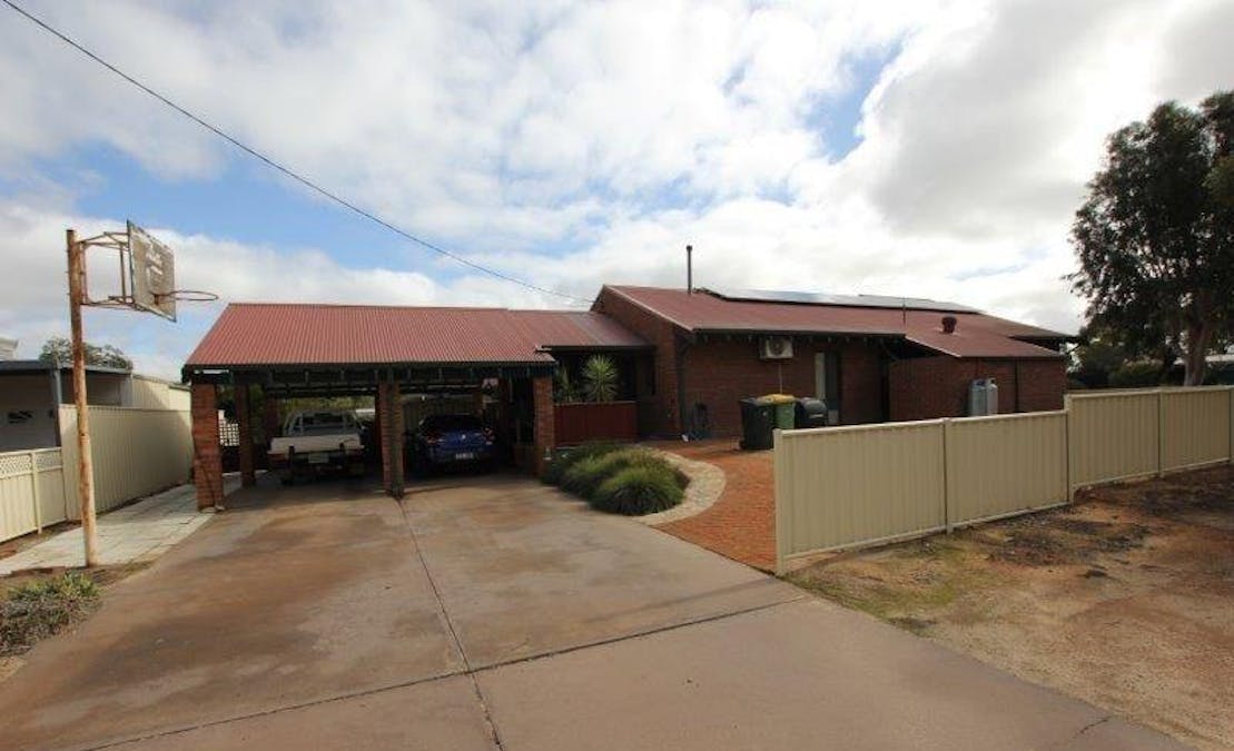 1 Cowan Way, Merredin, WA, 6415 - Image 3
