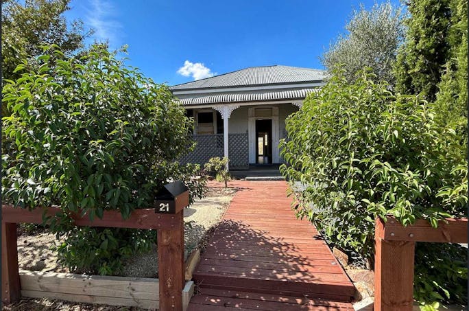 21 Park Street, Parkes, NSW, 2870 - Image 1