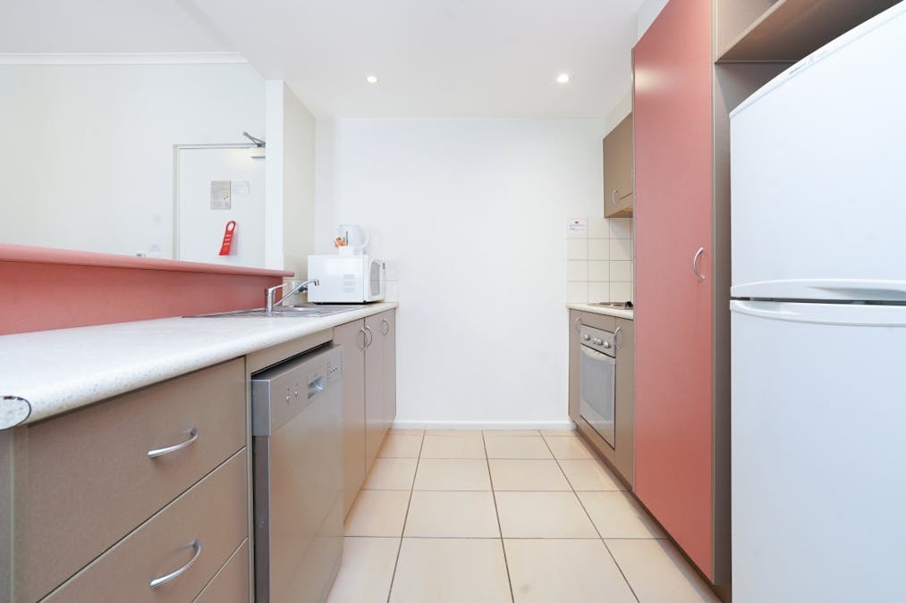2027/55 Cavenagh Street, Darwin City, NT, 0800 - Image 4
