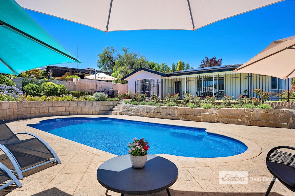 72A Fitzgerald Way, Australind, WA, 6233 - Image 2