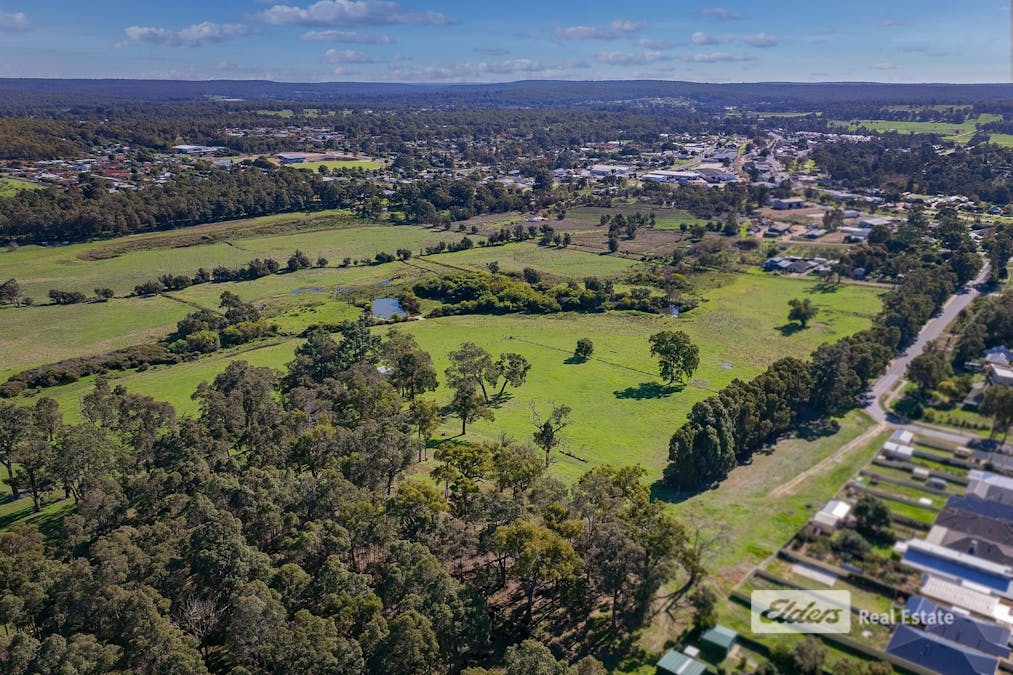 130 | 131 /Thomson Street, Donnybrook, WA, 6239 - Image 8