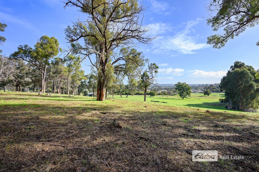 130 | 131 /Thomson Street, Donnybrook, WA, 6239 - Image 14