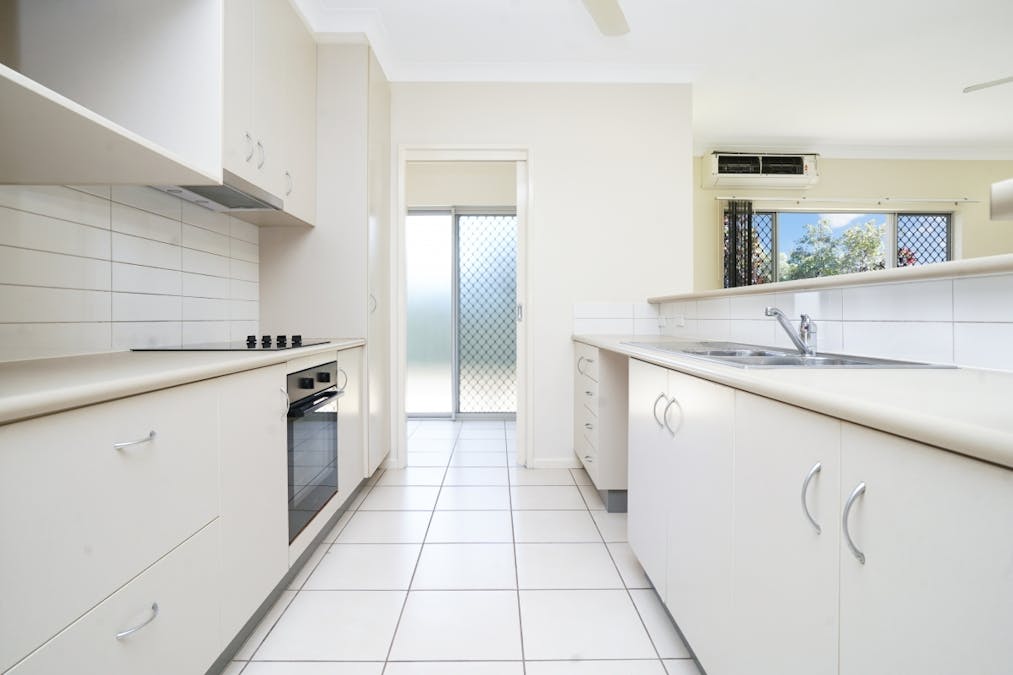 Lyons, NT, 0810 - Image 11