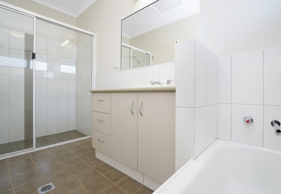 Lyons, NT, 0810 - Image 19