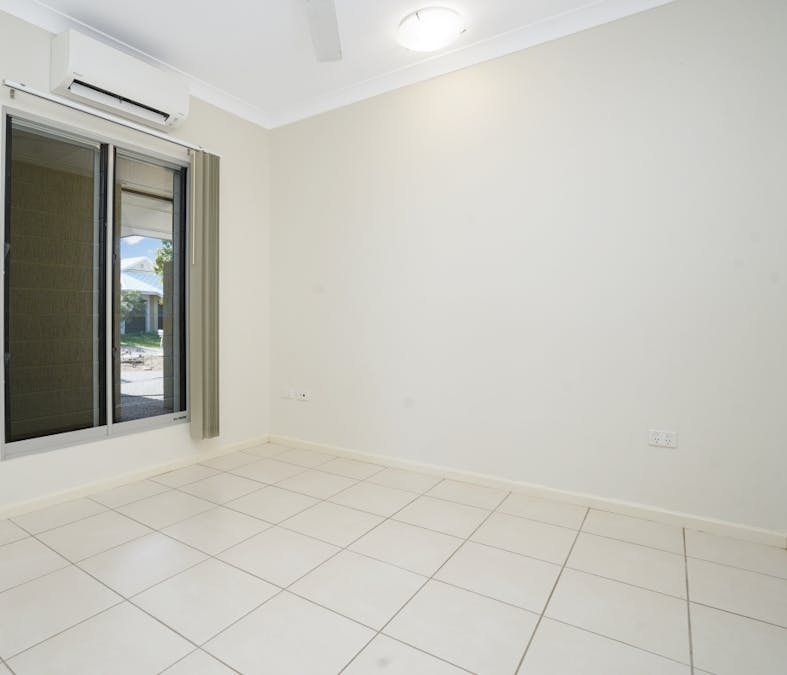 Lyons, NT, 0810 - Image 20
