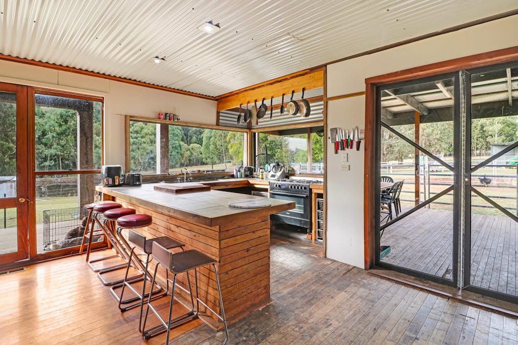 1376 Old Tolmie Road, Tolmie, VIC, 3723 - Image 4
