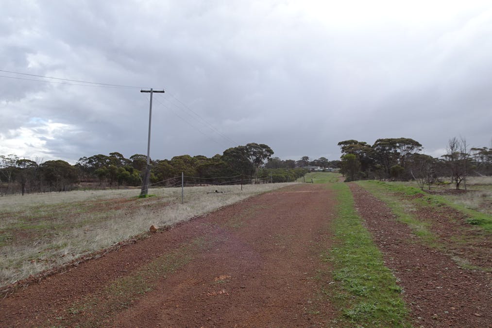 857 Dwelyerdine Road, Toolibin, WA, 6312 - Image 16