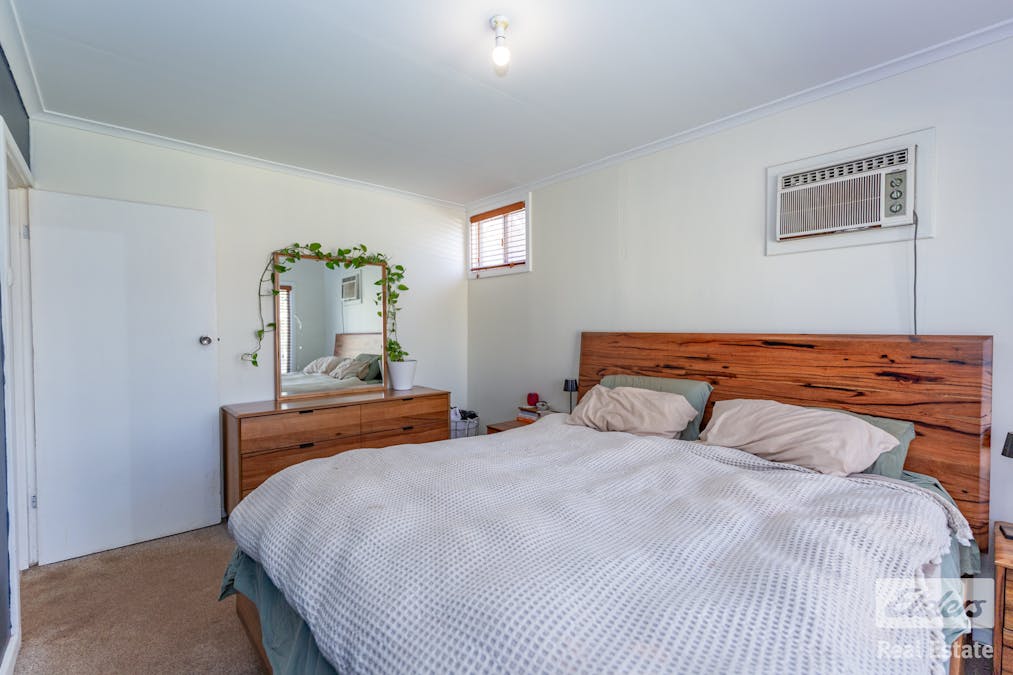 17 Railway Road, Clackline, WA, 6564 - Image 16