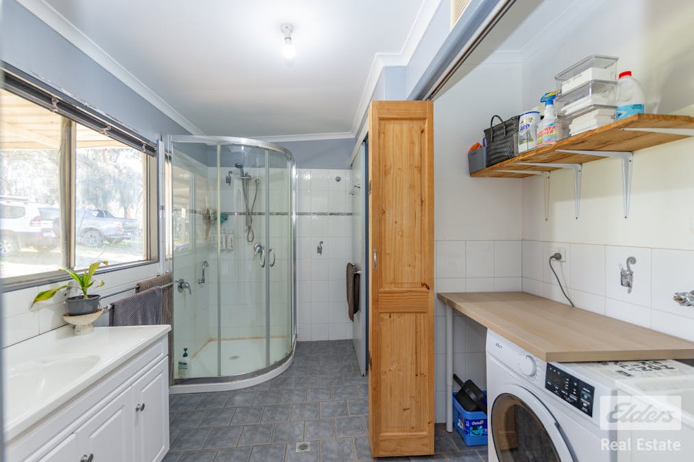 17 Railway Road, Clackline, WA, 6564 - Image 21