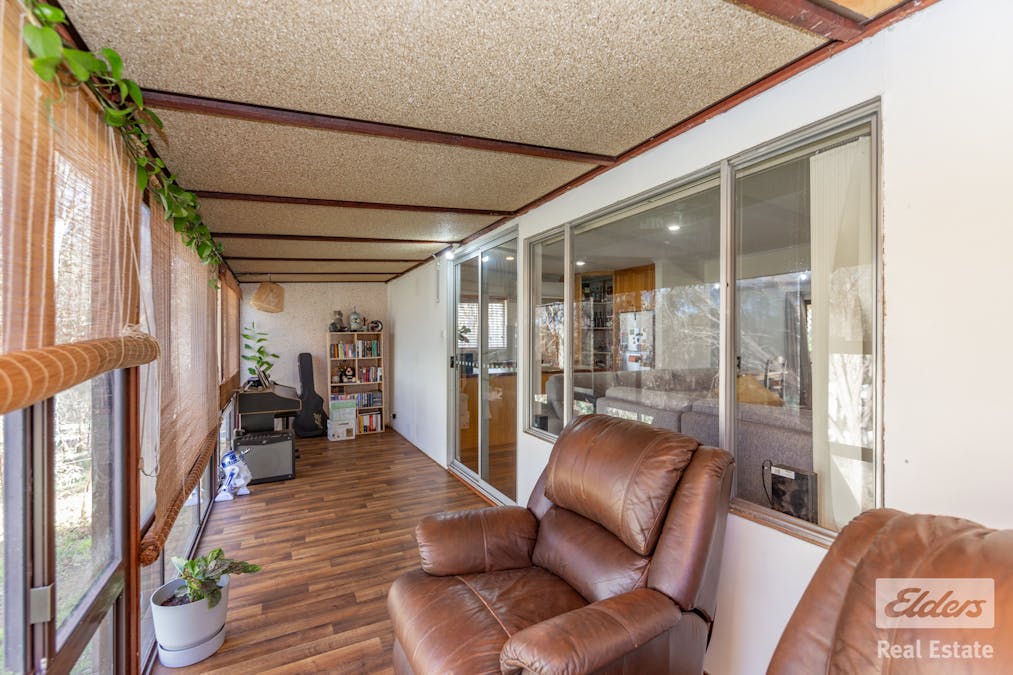 17 Railway Road, Clackline, WA, 6564 - Image 13