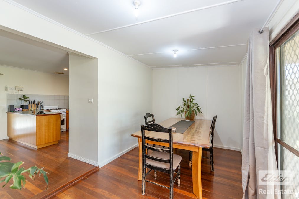 17 Railway Road, Clackline, WA, 6564 - Image 9