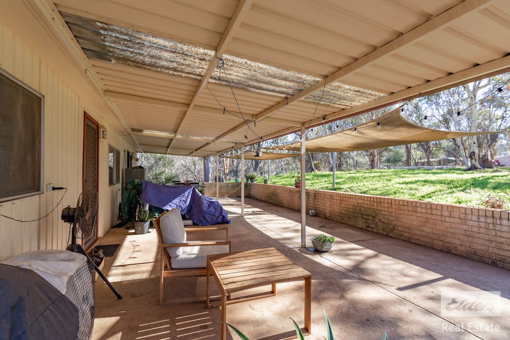 17 Railway Road, Clackline, WA, 6564 - Image 25