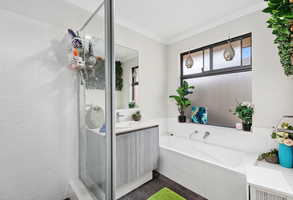 8 Glenworth Drive, Wellard, WA, 6170 - Image 17