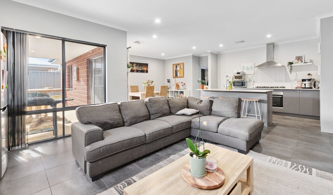 8 Glenworth Drive, Wellard, WA, 6170 - Image 8