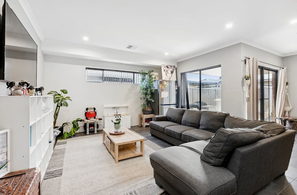 8 Glenworth Drive, Wellard, WA, 6170 - Image 9