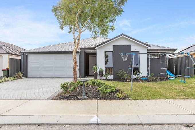 8 Glenworth Drive, Wellard, WA, 6170 - Image 1
