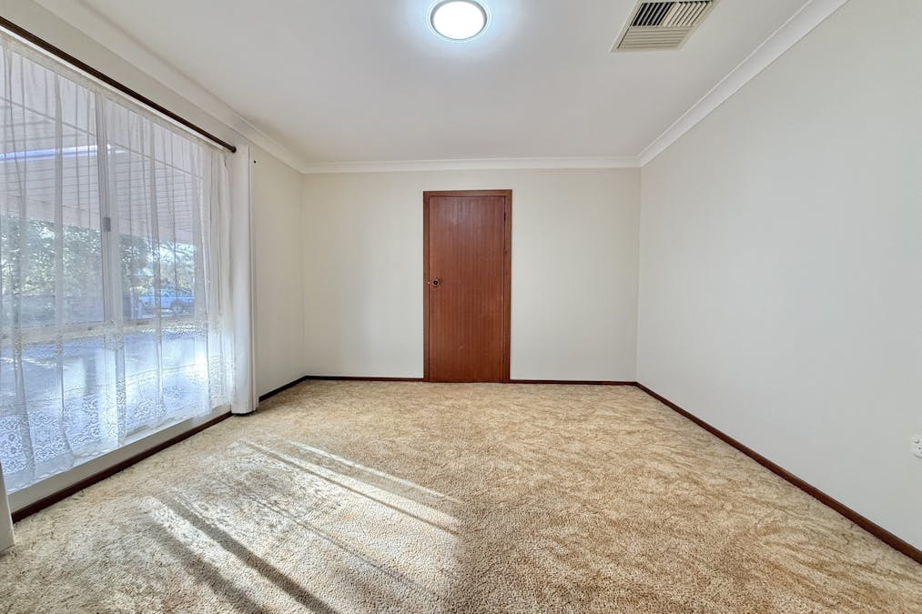 19 Wyndham Avenue, Forbes, NSW, 2871 - Image 4