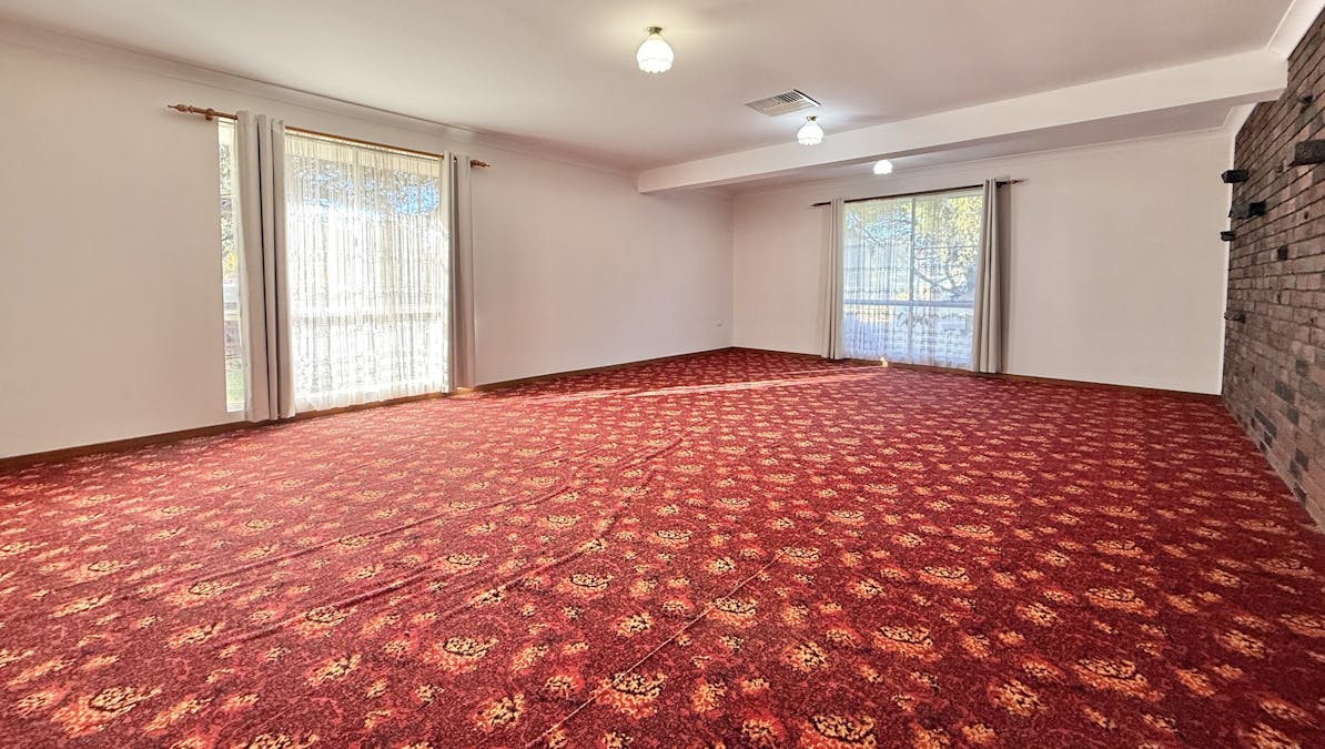 19 Wyndham Avenue, Forbes, NSW, 2871 - Image 10