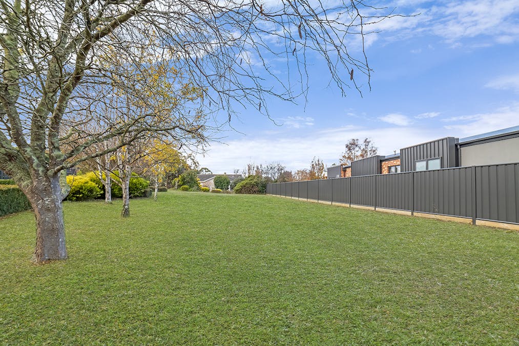 21 Windsor Drive, Hamilton, VIC, 3300 - Image 6