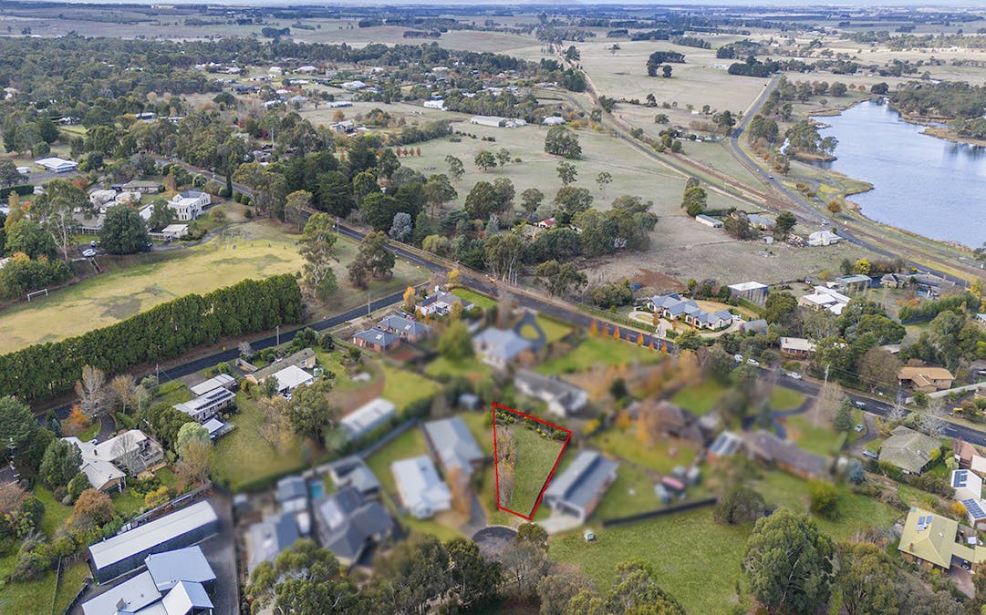 21 Windsor Drive, Hamilton, VIC, 3300 - Image 7