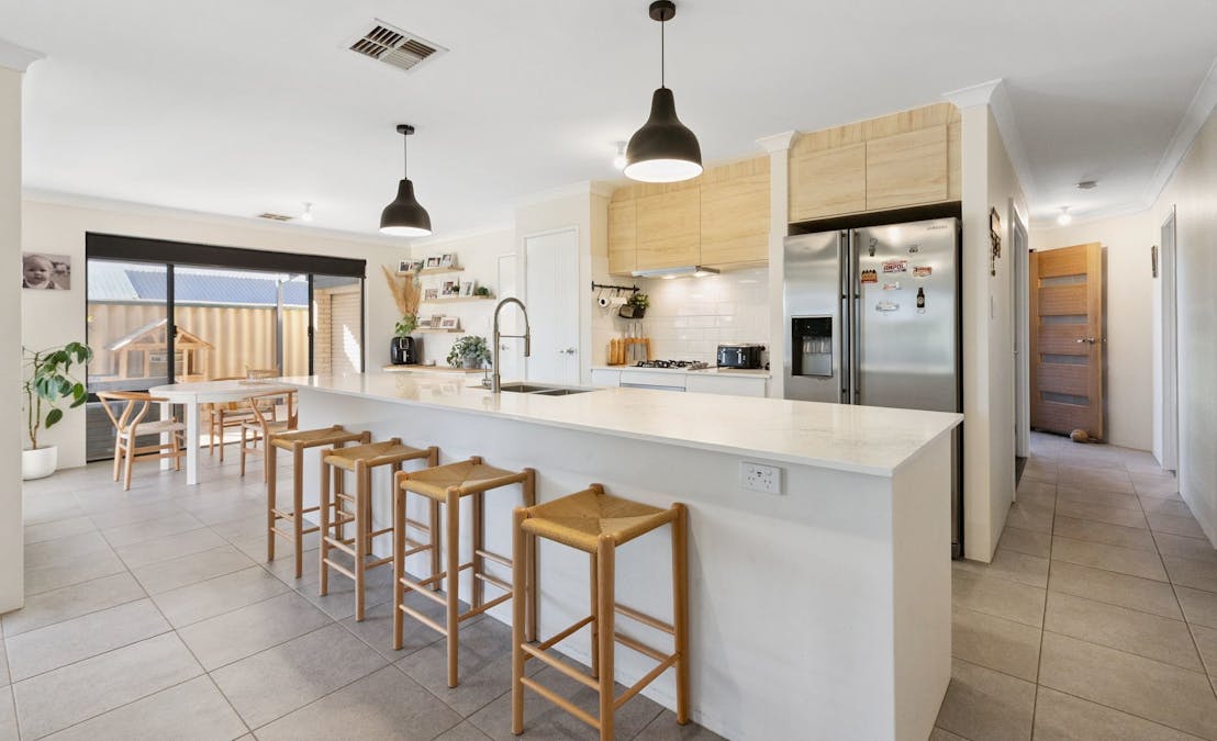 7 Edgbaston Crescent, Port Kennedy, WA, 6172 - Image 5