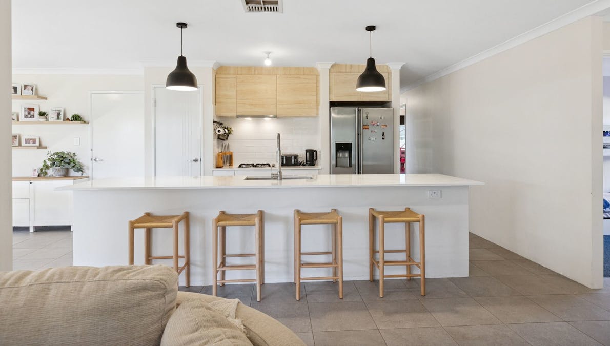 7 Edgbaston Crescent, Port Kennedy, WA, 6172 - Image 6