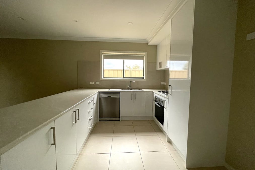 27 Vern Schuppan Drive, Whyalla Norrie, SA, 5608 - Image 5