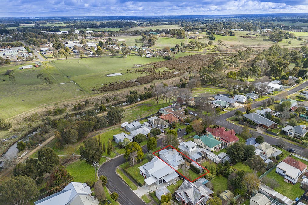 8 Carmichael Street, Hamilton, VIC, 3300 - Image 17
