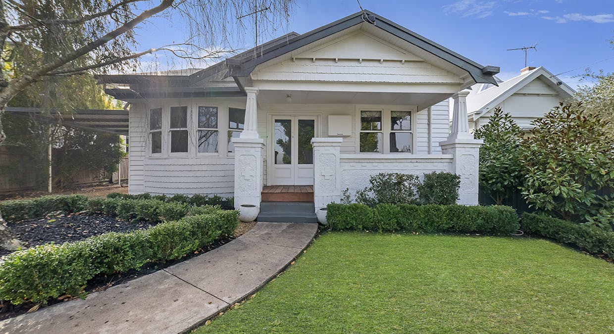 8 Carmichael Street, Hamilton, VIC, 3300 - Image 1