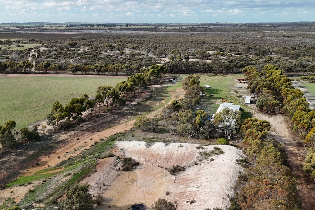 8827 Wallis Road, Katanning, WA, 6317 - Image 25