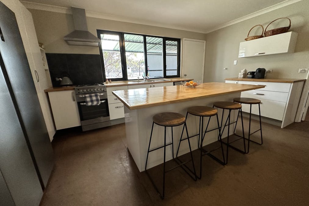 8827 Wallis Road, Katanning, WA, 6317 - Image 9
