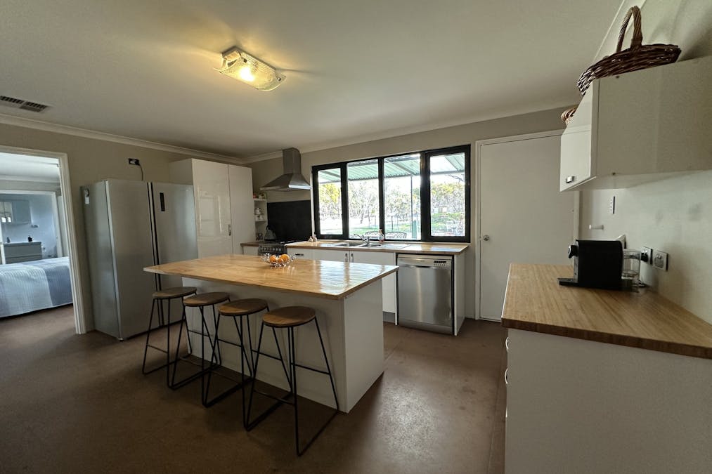 8827 Wallis Road, Katanning, WA, 6317 - Image 8