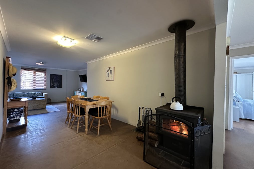 8827 Wallis Road, Katanning, WA, 6317 - Image 14