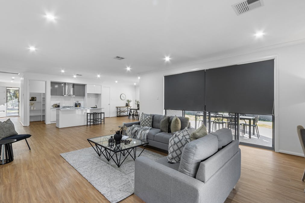 5A Young Street, Clare, SA, 5453 - Image 4