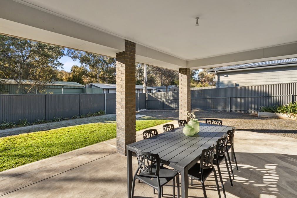 5A Young Street, Clare, SA, 5453 - Image 22