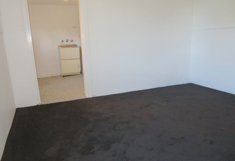 6/229 George Street, Bathurst, NSW, 2795 - Image 4