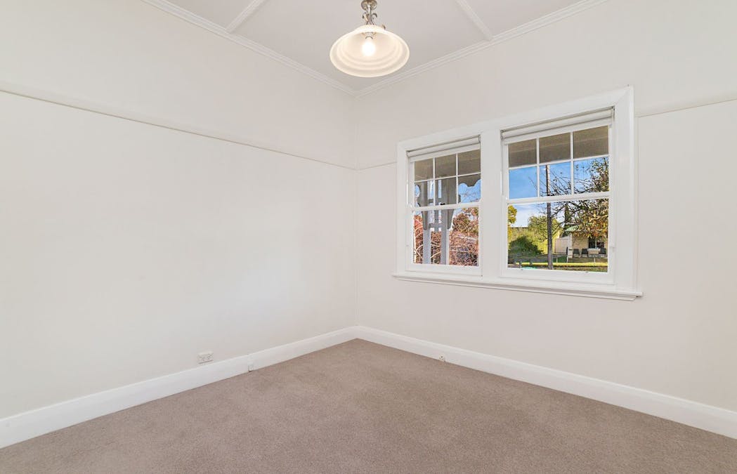 6 Dickens Street, Hamilton, VIC, 3300 - Image 5