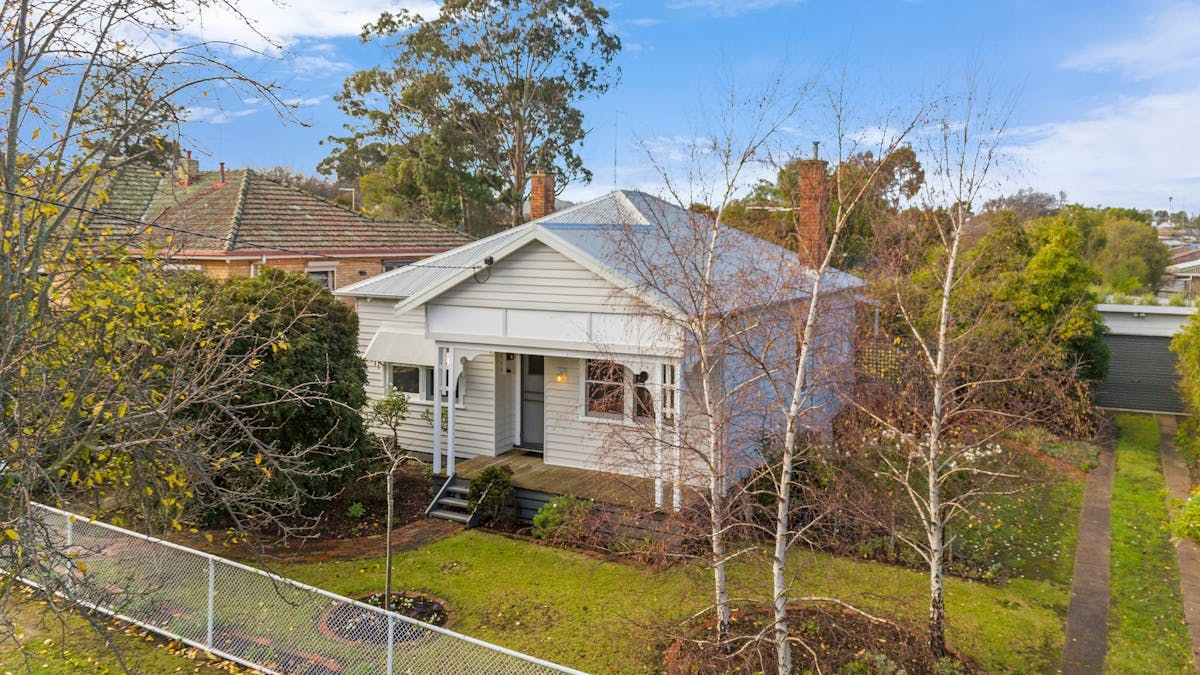 6 Dickens Street, Hamilton, VIC, 3300 - Image 15