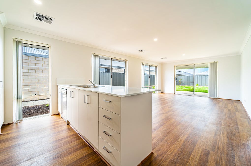 5 Kitaakari Crescent, Baldivis, WA, 6171 - Image 11