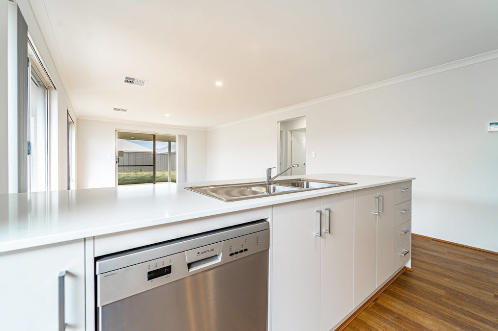 5 Kitaakari Crescent, Baldivis, WA, 6171 - Image 12