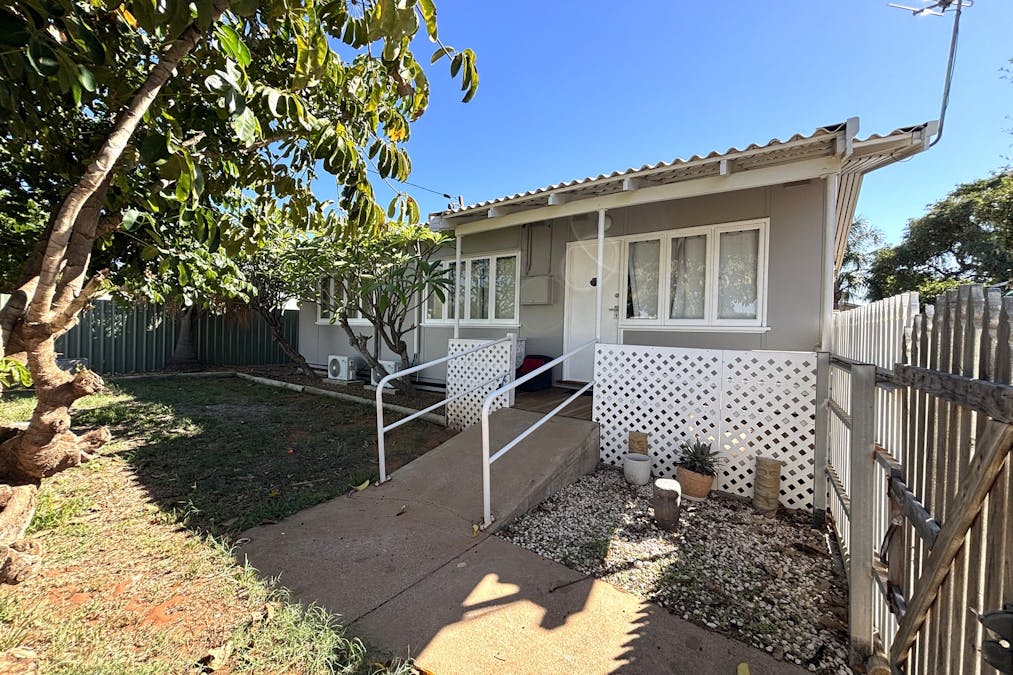 12 McNish Street, South Carnarvon, WA, 6701 - Image 2
