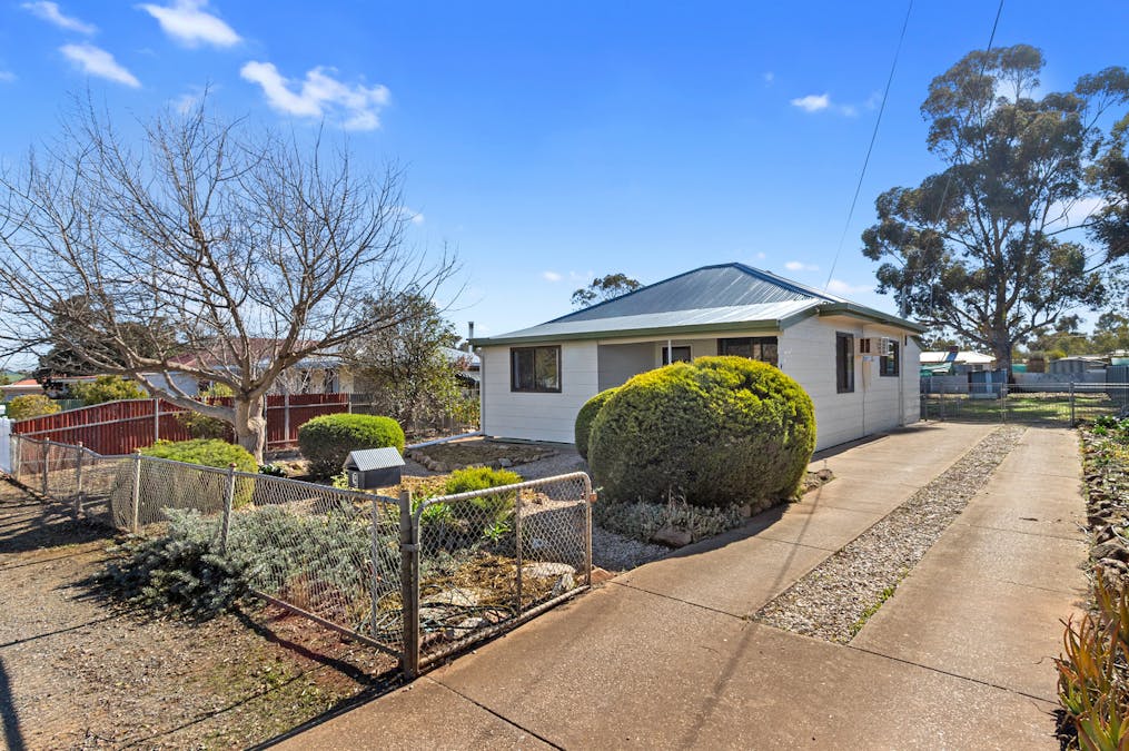 9 Margaret Street, Jamestown, SA, 5491 - Image 2