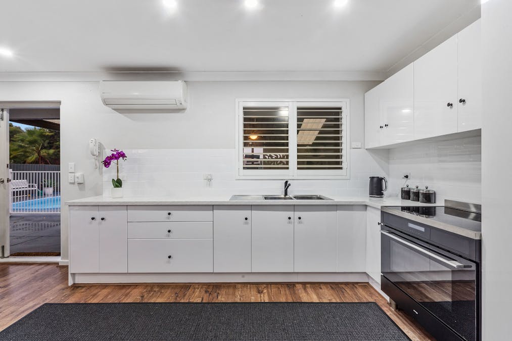 7 Varley Crescent, Cooloongup, WA, 6168 - Image 10