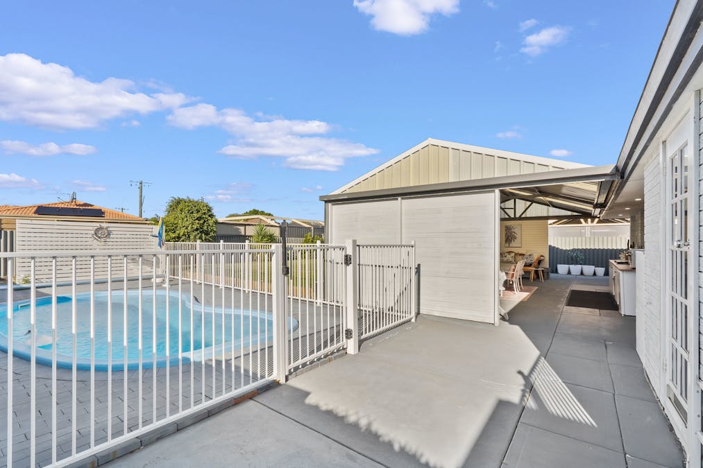 7 Varley Crescent, Cooloongup, WA, 6168 - Image 28
