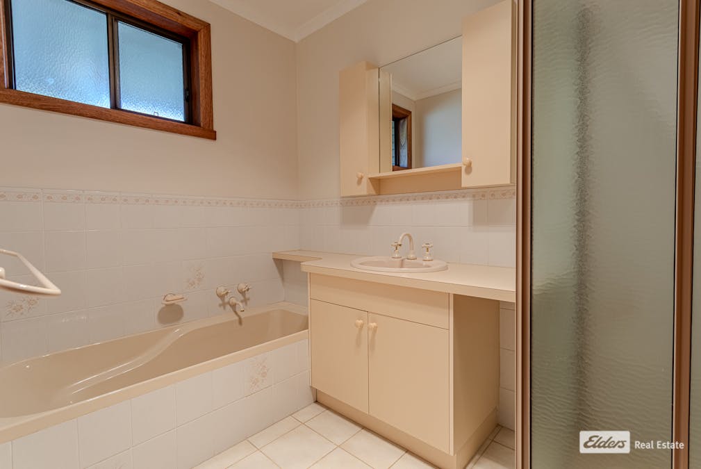 213 Lake Street, Edenhope, VIC, 3318 - Image 15